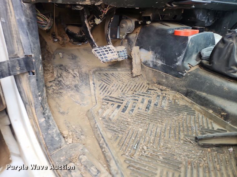 image for item OK9588 1999 GMC C7500  flatbed truck