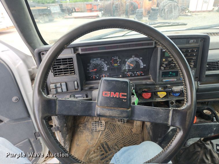 image for item OK9588 1999 GMC C7500  flatbed truck