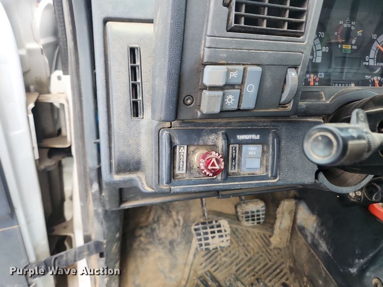 image for item OK9588 1999 GMC C7500  flatbed truck