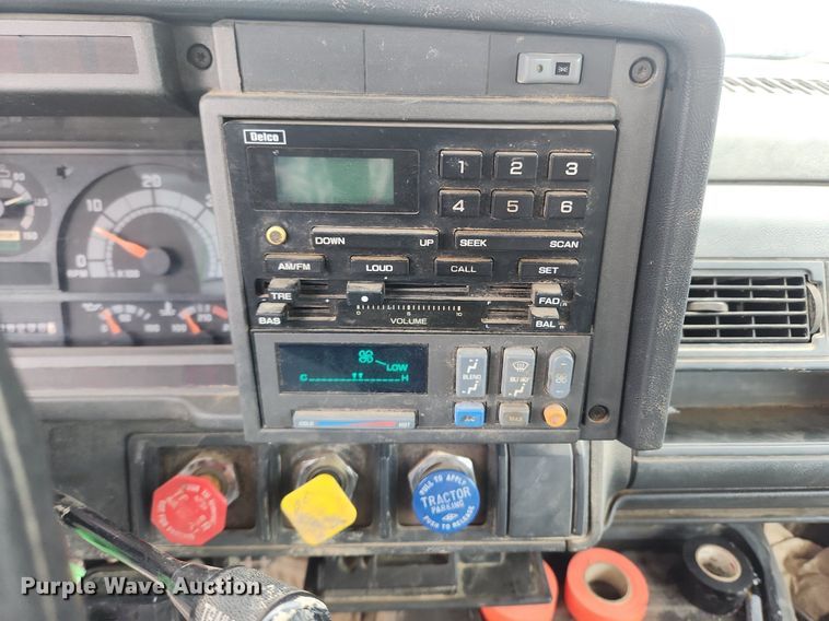 image for item OK9588 1999 GMC C7500  flatbed truck