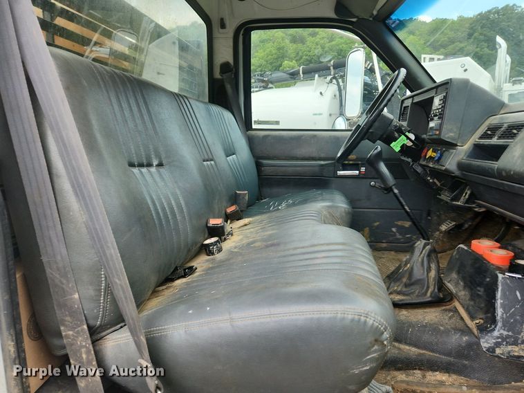 image for item OK9588 1999 GMC C7500  flatbed truck