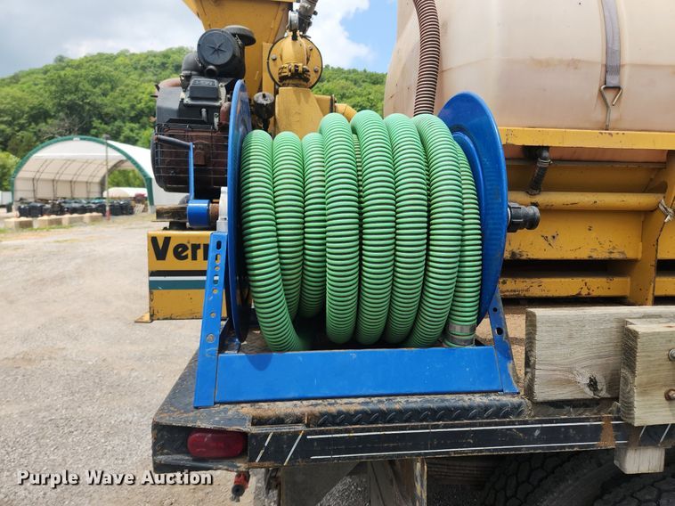 image for item OK9588 1999 GMC C7500  flatbed truck