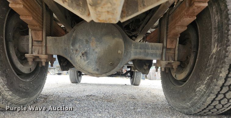 image for item OK9588 1999 GMC C7500  flatbed truck