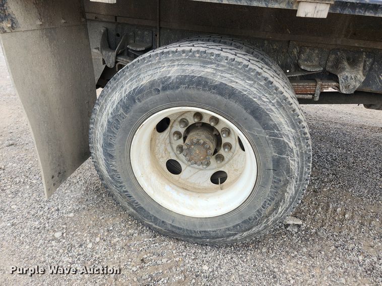 image for item OK9588 1999 GMC C7500  flatbed truck