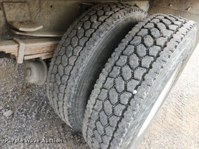 image for item OK9588 1999 GMC C7500  flatbed truck