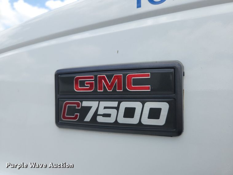 image for item OK9588 1999 GMC C7500  flatbed truck