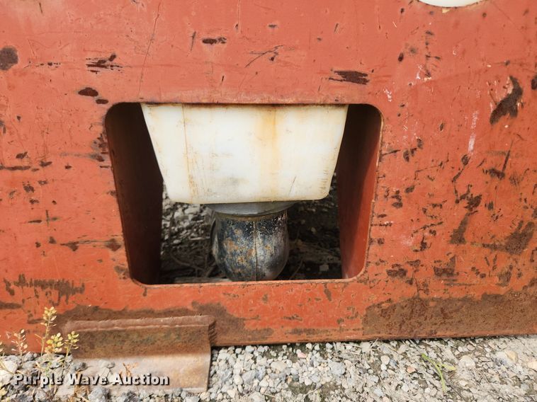 image for item OK9589 (2) Ditch Witch FM13 mud mixer tanks