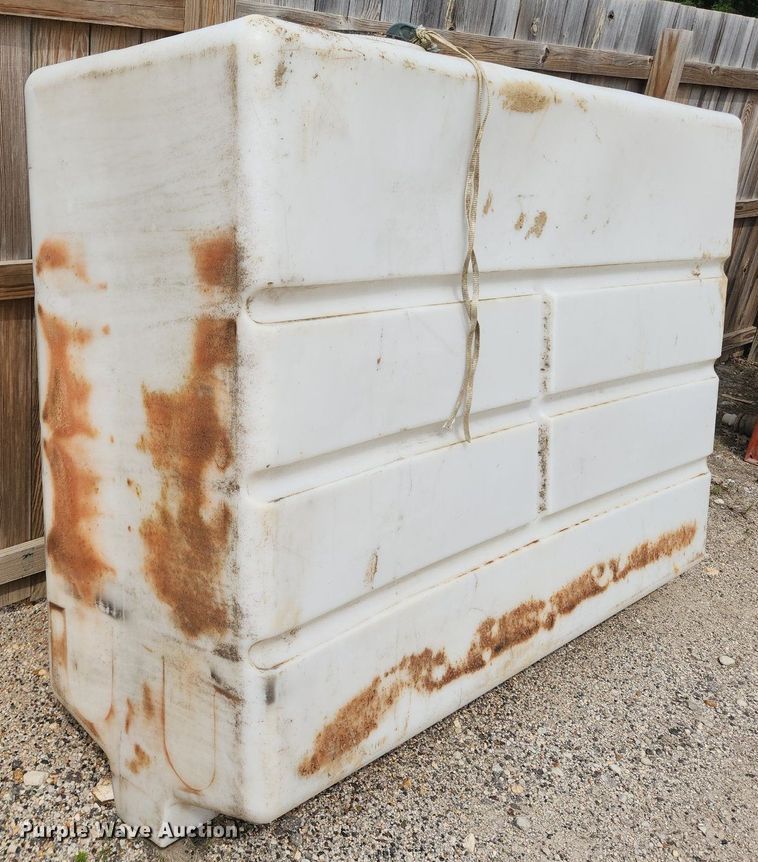 image for item OK9589 (2) Ditch Witch FM13 mud mixer tanks