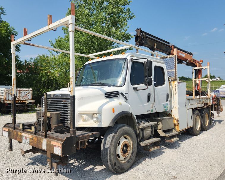 image for item OK9604 2007 Freightliner Business Class M2  crane truck