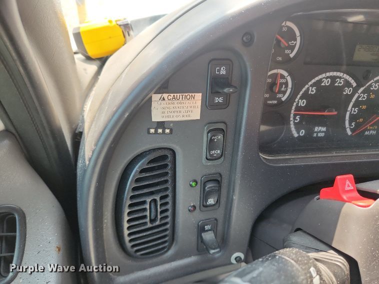 image for item OK9604 2007 Freightliner Business Class M2  crane truck