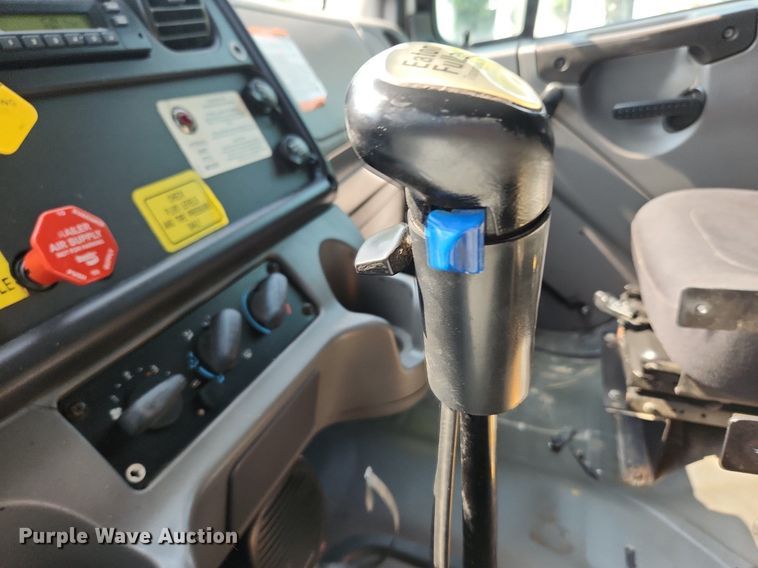 image for item OK9604 2007 Freightliner Business Class M2  crane truck