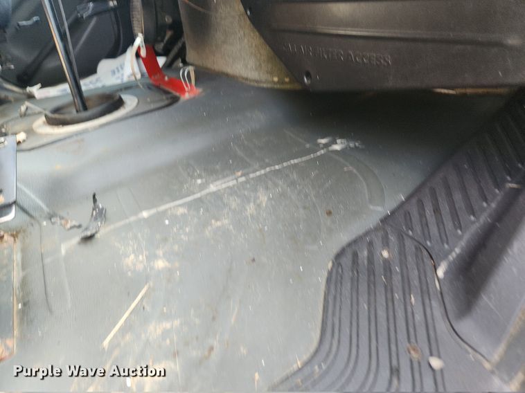 image for item OK9604 2007 Freightliner Business Class M2  crane truck