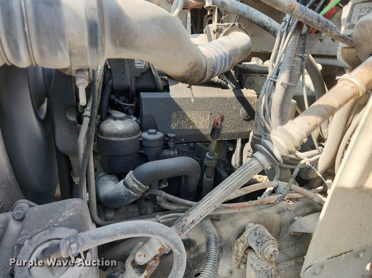 image for item OK9604 2007 Freightliner Business Class M2  crane truck