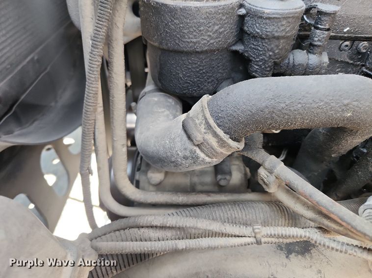 image for item OK9604 2007 Freightliner Business Class M2  crane truck