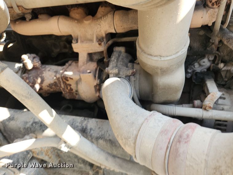 image for item OK9604 2007 Freightliner Business Class M2  crane truck