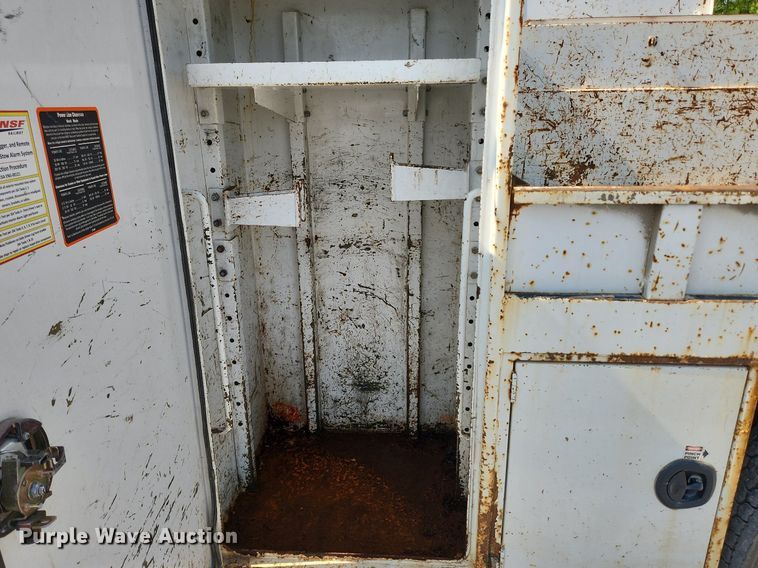 image for item OK9604 2007 Freightliner Business Class M2  crane truck