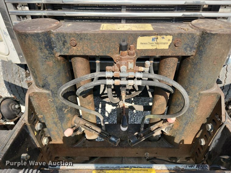 image for item OK9604 2007 Freightliner Business Class M2  crane truck