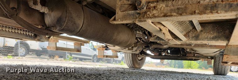 image for item OK9604 2007 Freightliner Business Class M2  crane truck