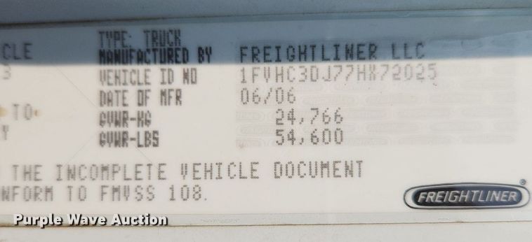 image for item OK9604 2007 Freightliner Business Class M2  crane truck