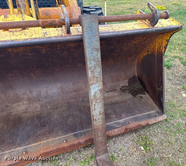 image for item ZA0320 1991 John Deere 310D  backhoe