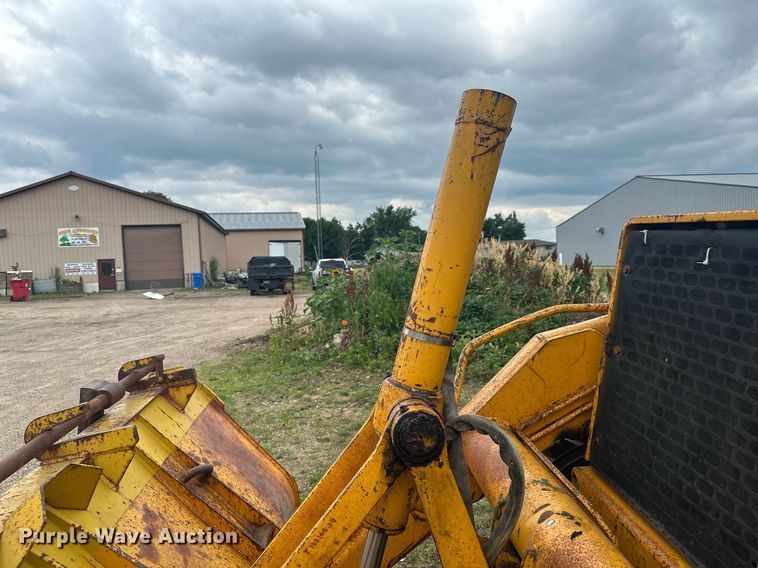 image for item ZA0320 1991 John Deere 310D  backhoe