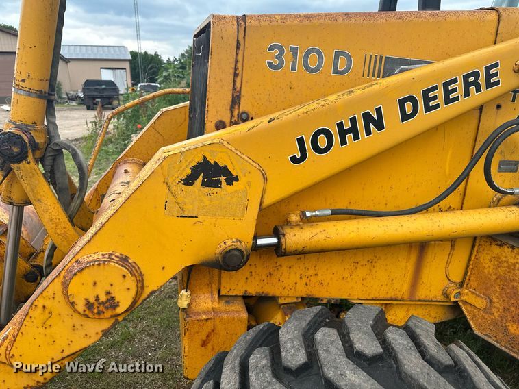 image for item ZA0320 1991 John Deere 310D  backhoe