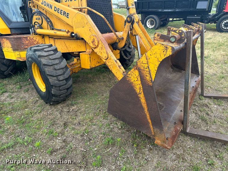 image for item ZA0320 1991 John Deere 310D  backhoe