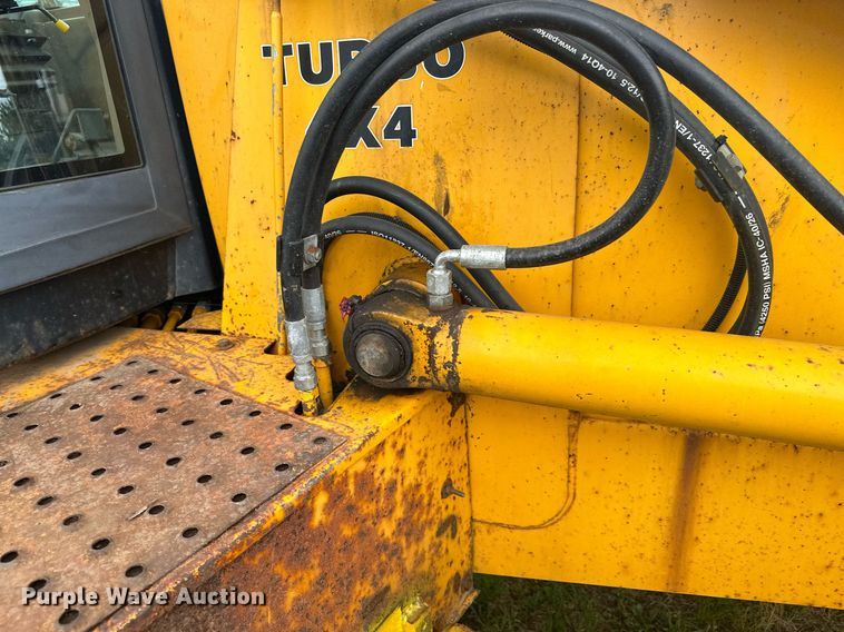 image for item ZA0320 1991 John Deere 310D  backhoe