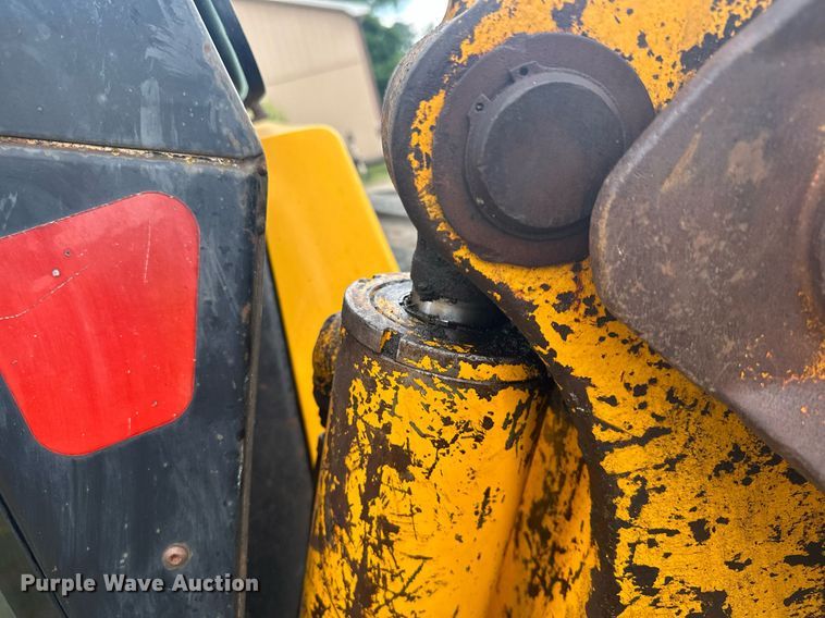 image for item ZA0320 1991 John Deere 310D  backhoe