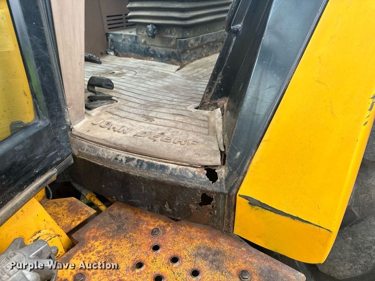 image for item ZA0320 1991 John Deere 310D  backhoe