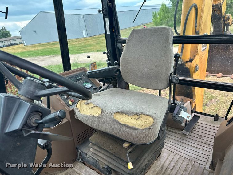 image for item ZA0320 1991 John Deere 310D  backhoe