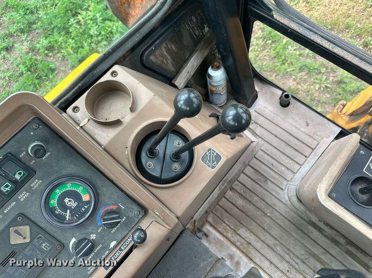 image for item ZA0320 1991 John Deere 310D  backhoe