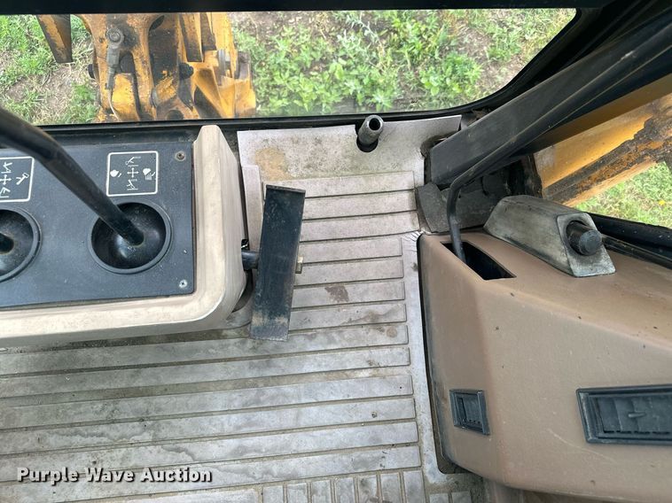 image for item ZA0320 1991 John Deere 310D  backhoe