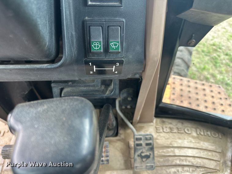 image for item ZA0320 1991 John Deere 310D  backhoe