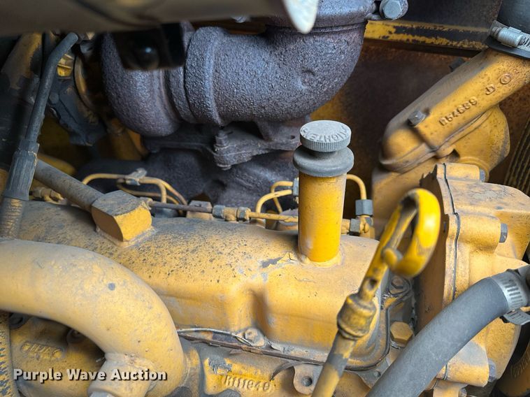 image for item ZA0320 1991 John Deere 310D  backhoe