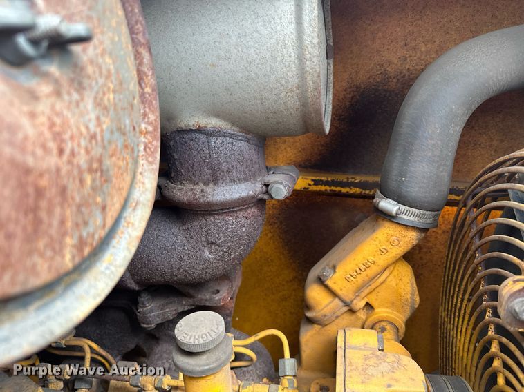 image for item ZA0320 1991 John Deere 310D  backhoe