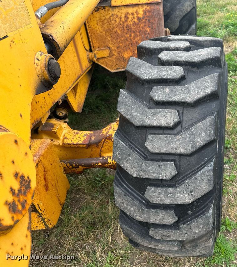 image for item ZA0320 1991 John Deere 310D  backhoe