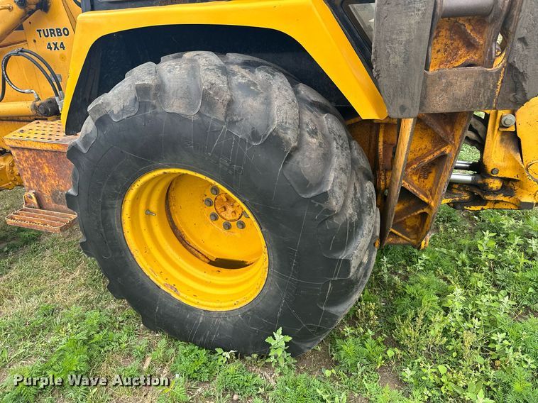 image for item ZA0320 1991 John Deere 310D  backhoe