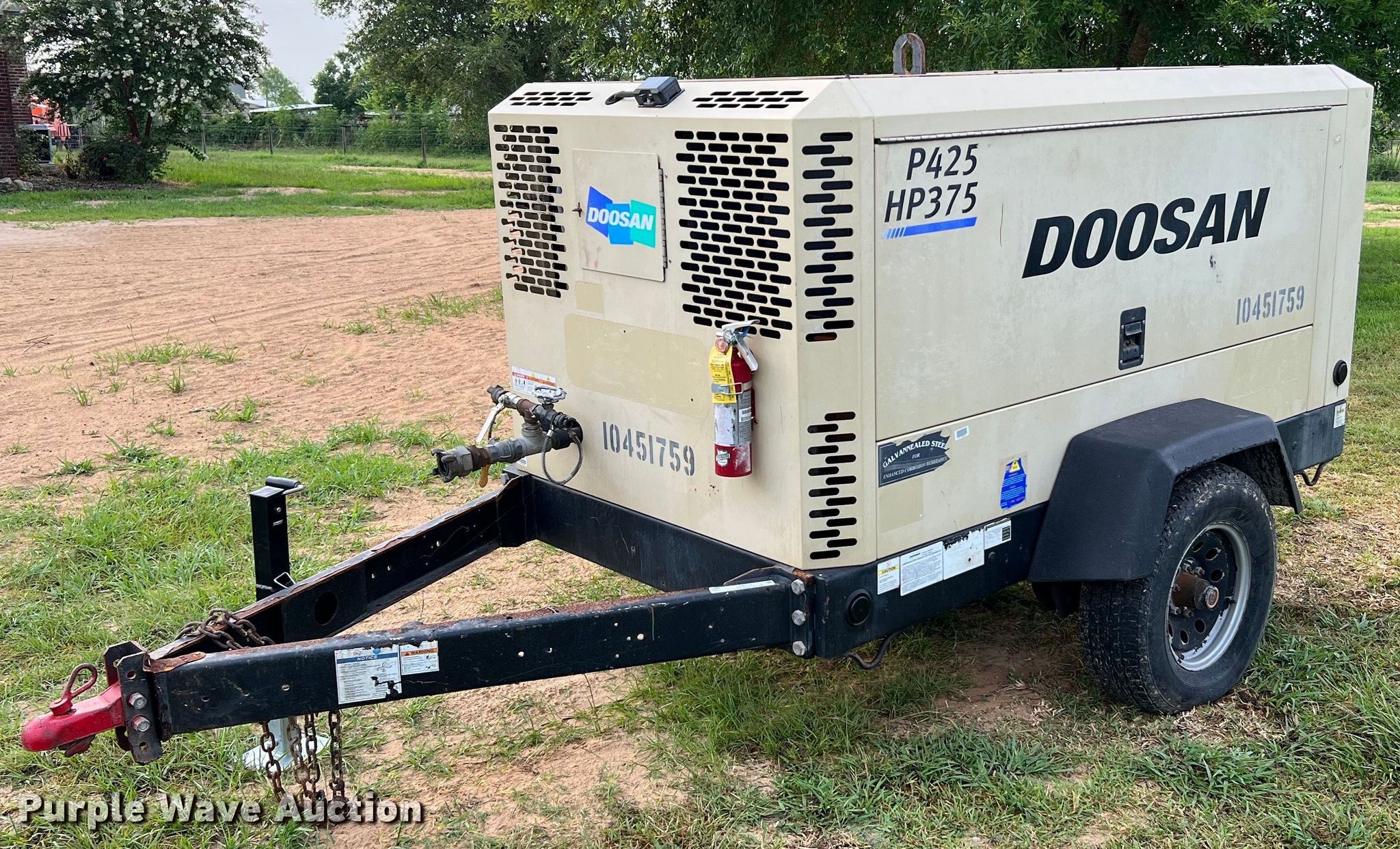 2015 Doosan P425/HP375 air compressor in Angleton, TX Item LF9312 sold Purple Wave
