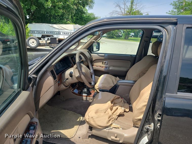 image for item BR9811 2000 Toyota 4Runner Limited  SUV