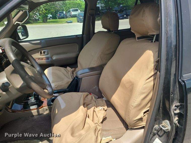 image for item BR9811 2000 Toyota 4Runner Limited  SUV