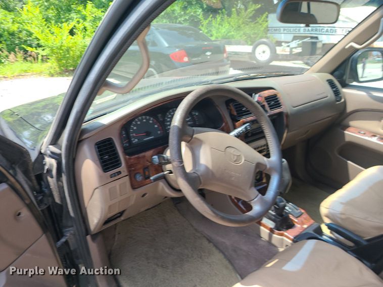 image for item BR9811 2000 Toyota 4Runner Limited  SUV