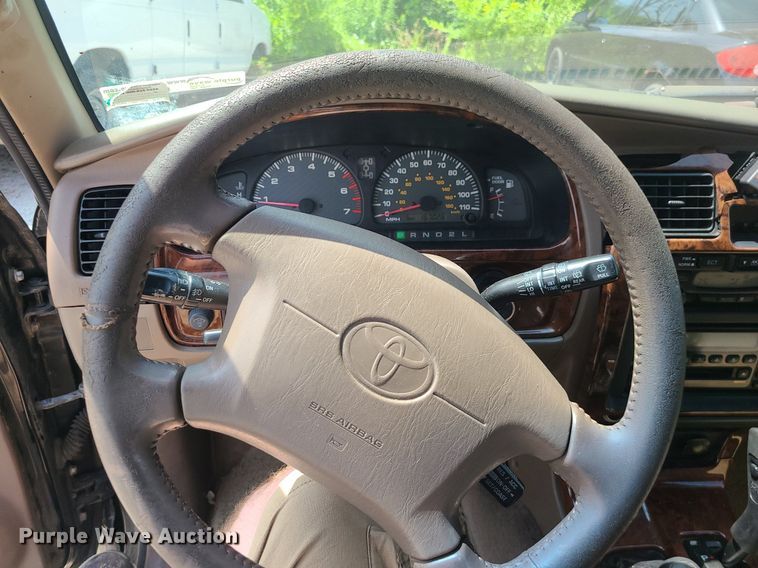 image for item BR9811 2000 Toyota 4Runner Limited  SUV