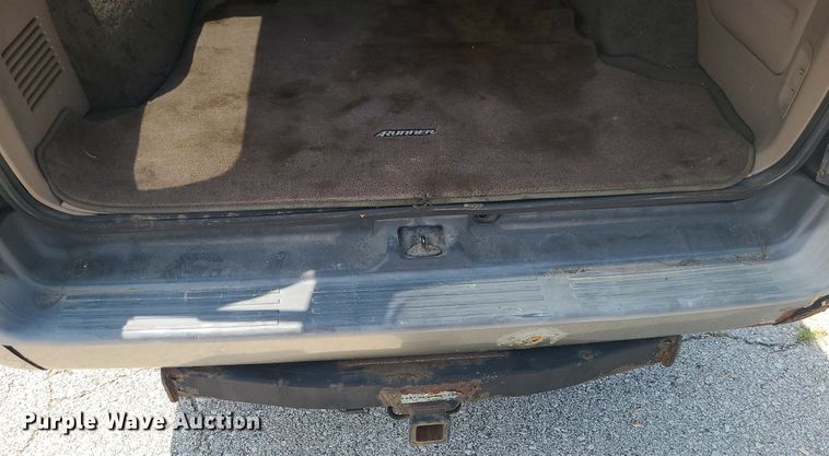 image for item BR9811 2000 Toyota 4Runner Limited  SUV