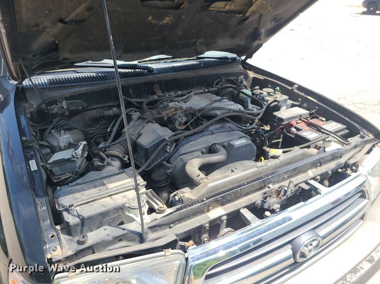 image for item BR9811 2000 Toyota 4Runner Limited  SUV