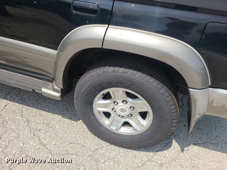 image for item BR9811 2000 Toyota 4Runner Limited  SUV