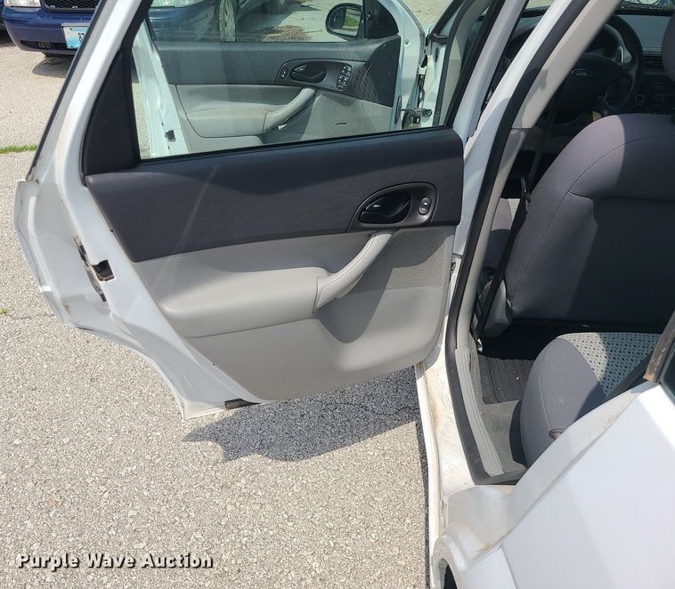 image for item BR9812 2007 Ford Focus SE