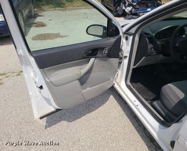 image for item BR9812 2007 Ford Focus SE