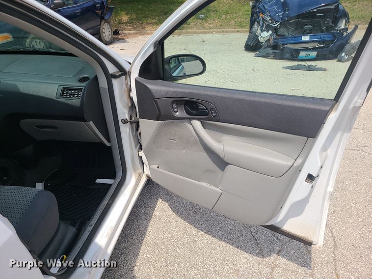 image for item BR9812 2007 Ford Focus SE