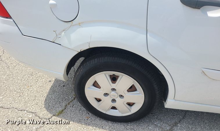 image for item BR9812 2007 Ford Focus SE